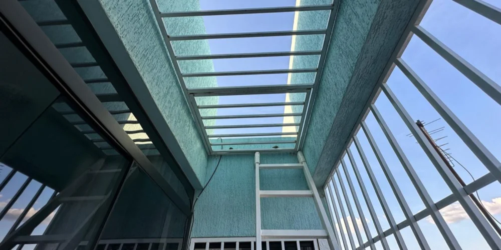 Sobrado-QR-405-Samambaia-escada-para-terraço-1