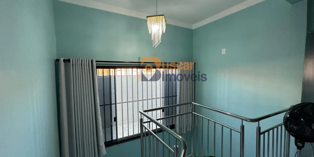 Sobrado QR 405 Samambaia escada